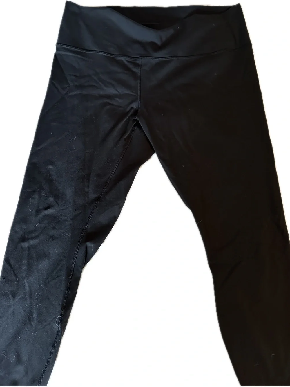 Classic black Lululemon cropped leggings in women’s size 18